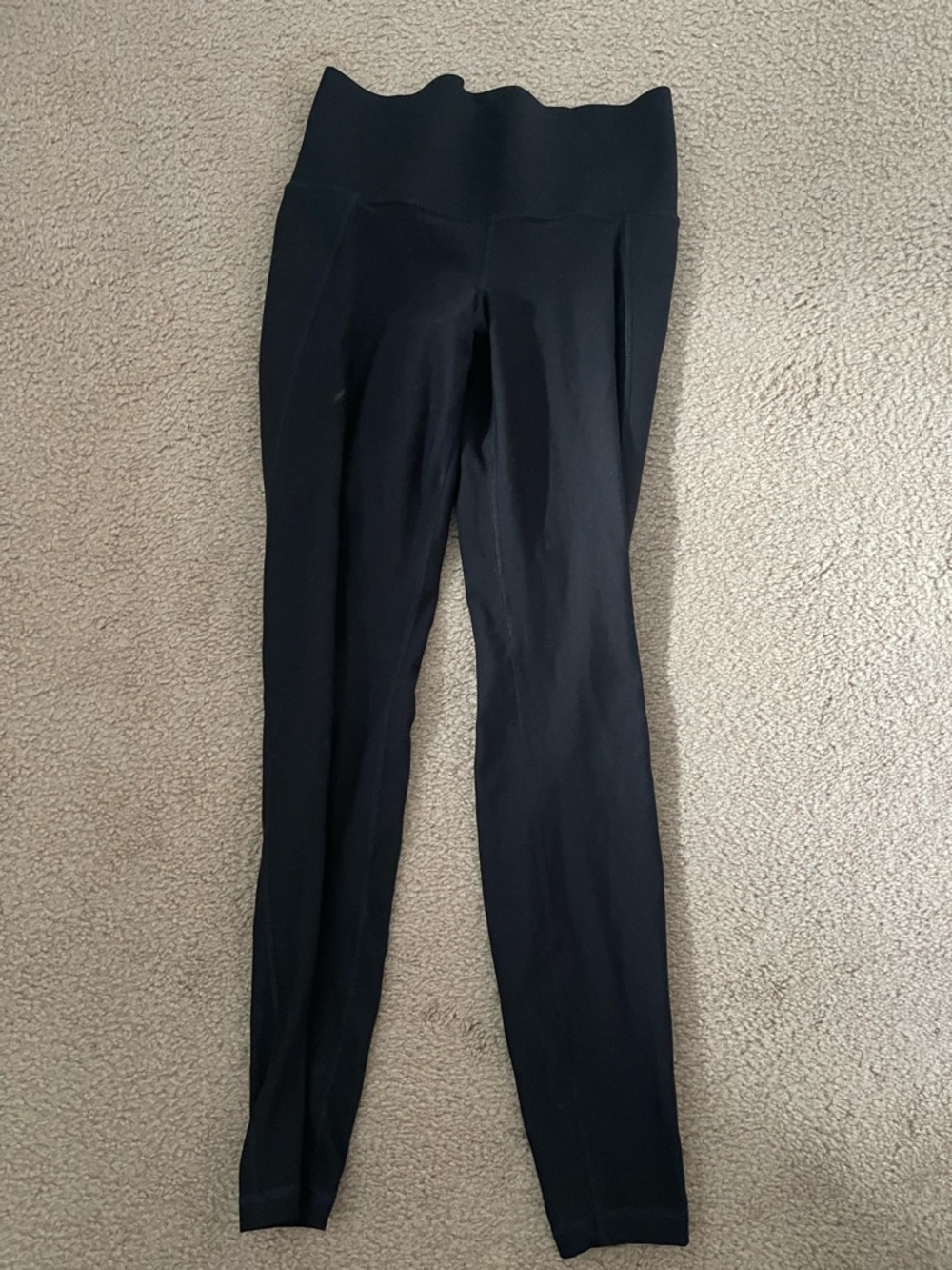 Old Navy Built-In Sculpt leggings size small petite